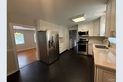 2005 Peyton Dr, Pensacola, FL 32503 - Photo 9