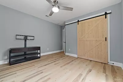 215 E Bobe St, Pensacola, FL 32503 - Photo 19