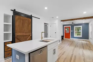 215 E Bobe St, Pensacola, FL 32503 - Photo 15