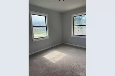 1121 N 50th Ave, Pensacola, FL 32506 - Photo 5