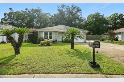 1123 Simpson St, Pensacola, FL 32526 - Photo 1
