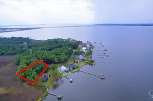 4568 Bayside Dr, Milton, FL 32583 - Photo 1