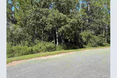 4568 Bayside Dr, Milton, FL 32583 - Photo 13