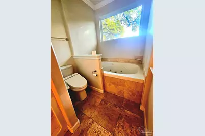 6148 The Oaks Ln #B, Pensacola, FL 32504 - Photo 9