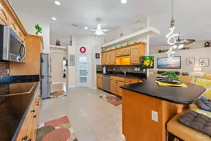 2424 Pineneedle Dr, Navarre, FL 32566 - Photo 13