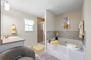 2424 Pineneedle Dr, Navarre, FL 32566 - Photo 29