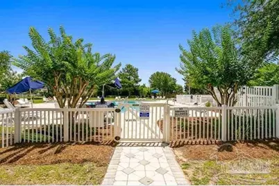 5692 Highland Lake Dr, Milton, FL 32583 - Photo 13