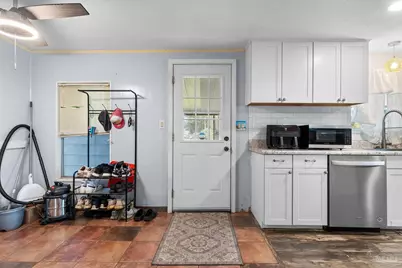 2556 Granada Camino, Pensacola, FL 32507 - Photo 7