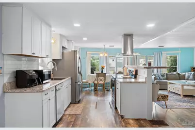 2556 Granada Camino, Pensacola, FL 32507 - Photo 9