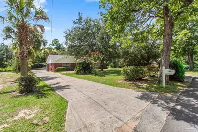 125 Memory Ln, Pensacola, FL 32503 - Photo 5