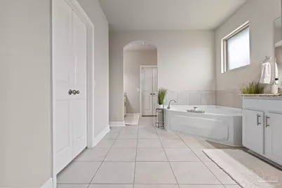 3552 Pelican Bay Cir, Gulf Breeze, FL 32563 - Photo 41