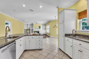 92 Chanteclaire Cir, Gulf Breeze, FL 32561 - Photo 13