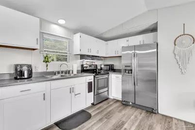 2334 Bobwhite Ln, Cantonment, FL 32533 - Photo 5