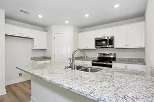 8422 Cherry Ave, Pensacola, FL 32534 - Photo 7