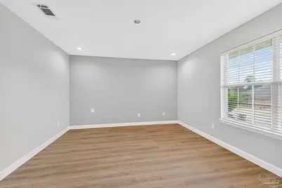 1590 Twin Pines Cir, Cantonment, FL 32533 - Photo 9