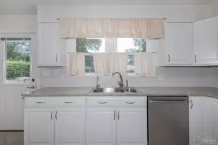 2201 Dupont Dr, Pensacola, FL 32503 - Photo 19