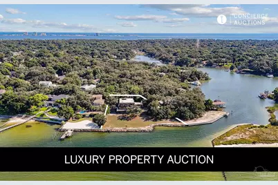 320 N Sunset Blvd, Gulf Breeze, FL 32561 - Photo 1