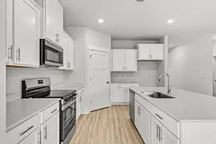 8638 Russellcross Blvd, Pensacola, FL 32507 - Photo 5