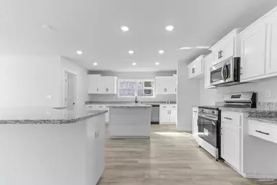 1898 Hazelnut Dr #38-B, Cantonment, FL 32526 - Photo 3