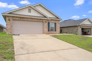 5608 Blue Sky Ct, Milton, FL 32583 - Photo 1