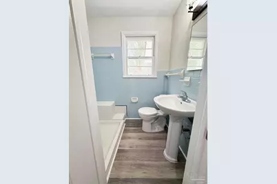 801 W Moreno St, Pensacola, FL 32501 - Photo 11