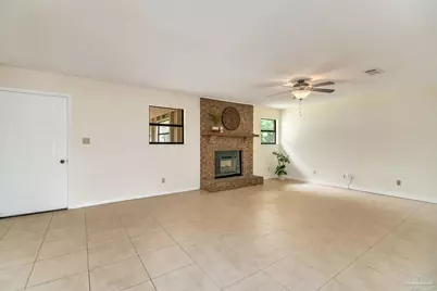 7489 Sandstone St, Navarre, FL 32566 - Photo 7