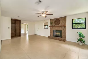 7489 Sandstone St, Navarre, FL 32566 - Photo 5