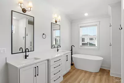 5610 Trout Ln, Pensacola, FL 32507 - Photo 37