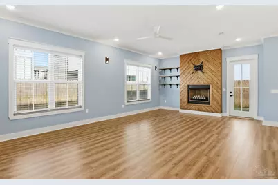 5610 Trout Ln, Pensacola, FL 32507 - Photo 11