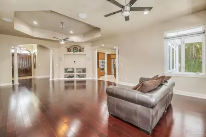 3049 Liana Ln, Pensacola, FL 32505 - Photo 5