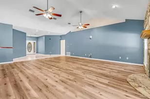 1911 Tillman Ln, Pensacola, FL 32526 - Photo 11
