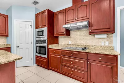 1911 Tillman Ln, Pensacola, FL 32526 - Photo 17