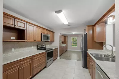 5740 Country Squire Dr, Milton, FL 32570 - Photo 11