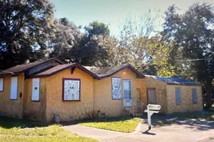 3026 N Roosevelt St, Pensacola, FL 32503 - Photo 1