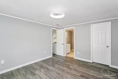 5496 Wales Ave, Pensacola, FL 32526 - Photo 9
