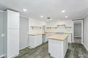 5496 Wales Ave, Pensacola, FL 32526 - Photo 1