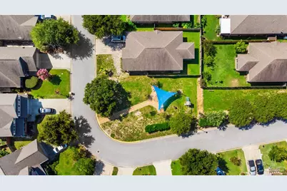 1794 Coast Ct, Gulf Breeze, FL 32563 - Photo 23