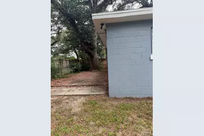 823 S Madison Dr, Pensacola, FL 32505 - Photo 15