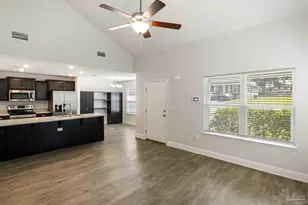 6263 Cardinal Cove Ln, Pensacola, FL 32504 - Photo 5