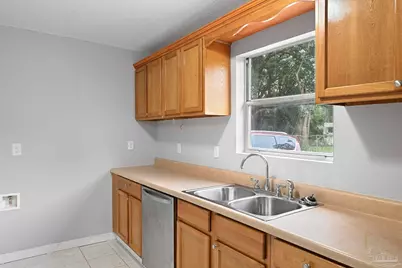 202 Ellington St, Cantonment, FL 32533 - Photo 11