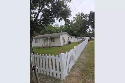 202 Ellington St, Cantonment, FL 32533 - Photo 9