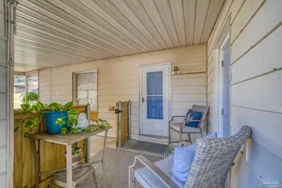 921 Lagoon Dr, Pensacola, FL 32505 - Photo 45