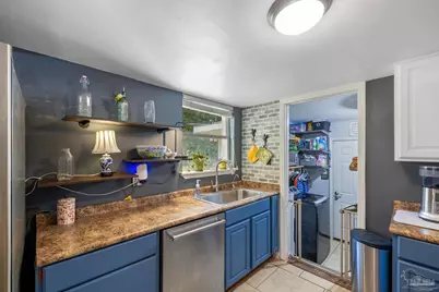 921 Lagoon Dr, Pensacola, FL 32505 - Photo 25