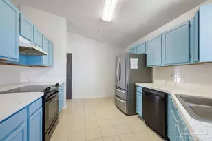 332 Twisted Oak Dr, Cantonment, FL 32533 - Photo 5