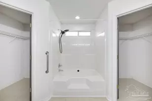 332 Twisted Oak Dr, Cantonment, FL 32533 - Photo 11