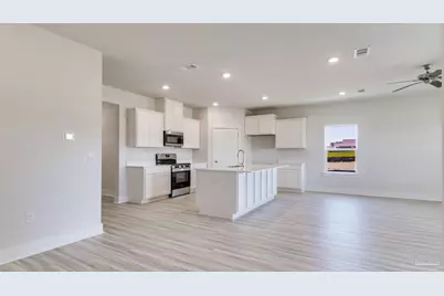 8044 Fir Tree Dr, Milton, FL 32583 - Photo 7