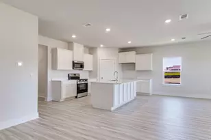 8044 Fir Tree Dr, Milton, FL 32583 - Photo 7