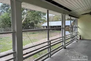 1804 Grundy St, Pensacola, FL 32507 - Photo 9