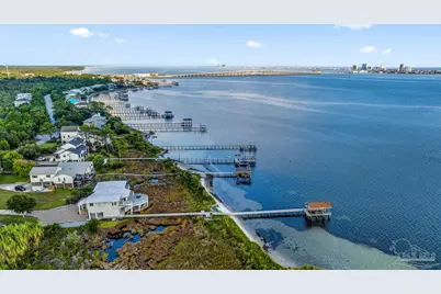 1119 Soundview Trl, Gulf Breeze, FL 32561 - Photo 51