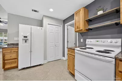 7117 Dale St, Pensacola, FL 32503 - Photo 7